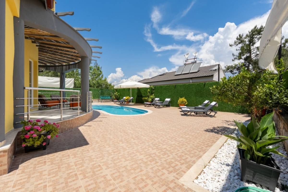 Villa Sarıyaz