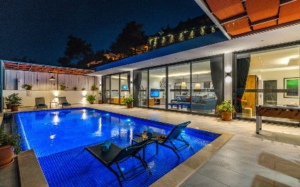 Villa Neon